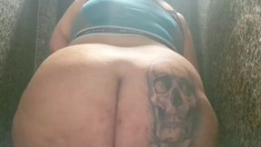 Post-workout BBW Striking a Pose and Showing off
