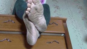 You can lick every wrinkle of my feet by licking this dirt wmv