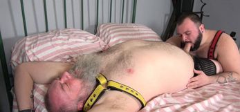 Bear daddy Tony Marks DOMINATES and rims recent sub c
