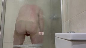 showing off in the hotel shower