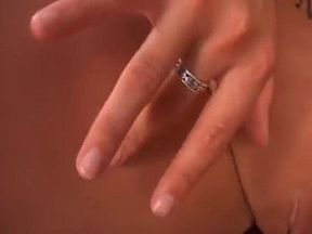 Suczka doprowadza się do orgazm