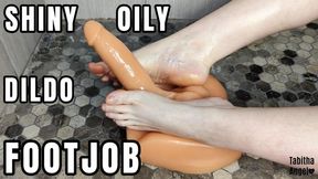 Shiny Oily Dildo Footjob WMV