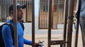 The Delivery Man Ends up Fucking a Chubby Big Ass and She Ends up Sucking His Cock Until He Gets All His Sperm Out