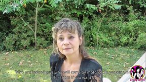 M�lodie takes a deep double penetration