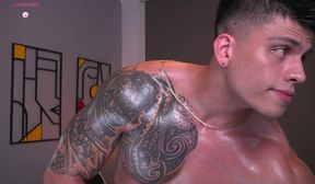 tyler_muscle hot papi latino on cam
