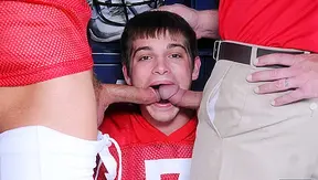 Big Cocks on Campus: Johnny Colbys Steamy Hookup – Hardcore Gay Fun 18+