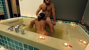 Painful Anal Fuck In The BathTube - Amateur Homemade Couple