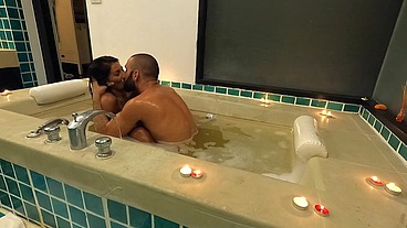 Painful Anal Fuck In The BathTube - Amateur Homemade Couple