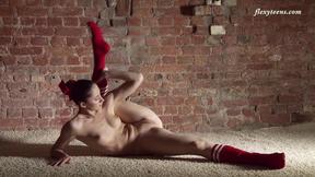 ”Siro Zagibalo has a tight wet beaver when her legs are spread”