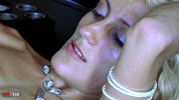 Gabriela Flores' very first scene! HOT HOT HOT !!