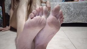 Dirty feet, hairy ass and flabby cock (avi)