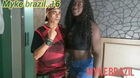 fernanda chocolate ela e uma acompanhante de luxo ela atende muito bem