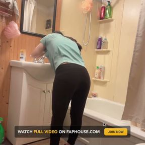 Hana Clean Her Face Then Nake in the End