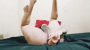 penetrando mi culito con mi dildo