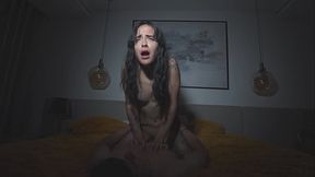 Joven colombiana me demuestra todo lo que sabe hacer en la cama