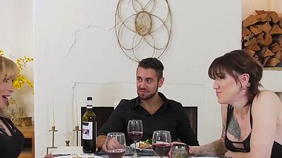 Lena Moon bangs in threesome until they get jizz