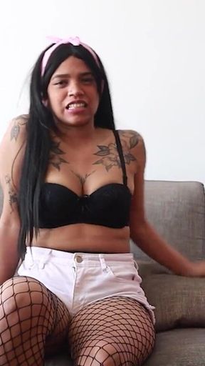 Fuck a Brunette Venezuelan Delivery Woman with a Narrow Pussy