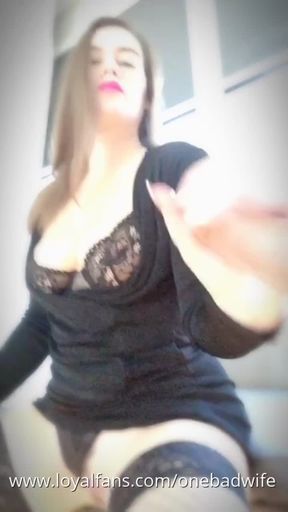 Squirting, wanking, wand, gaping pussy