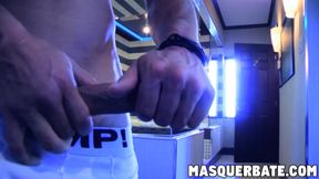 Athletic stud knows how to pleasure his thick long sword