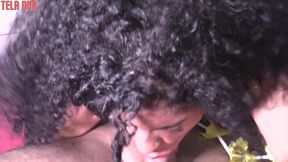 anal com a moreninha safadinha foi no baile de carnaval fuder com o japinha