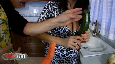 Spanish mature slut fucked in the ass with vegetables and good cock