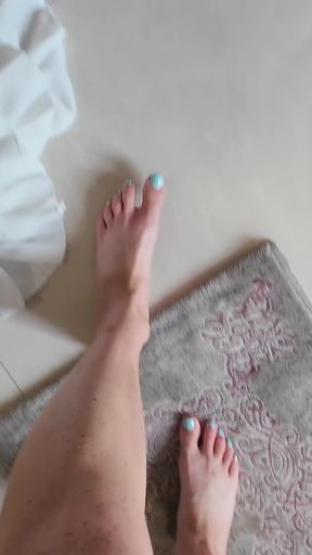Close up Feet Fetish: Painted Toes and Dirty Soles