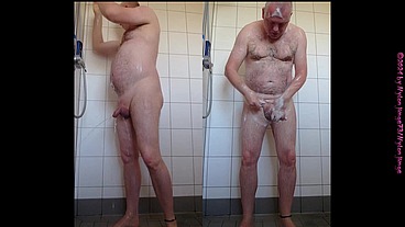 Morgens Allein in der Dusche