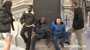 Pleasing femme's gangbang scene