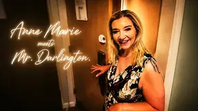 Curvy HOT MOM Anne Marie seduces masseur in hotel room