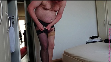 Welche Farbe der Nylons für das Kleid