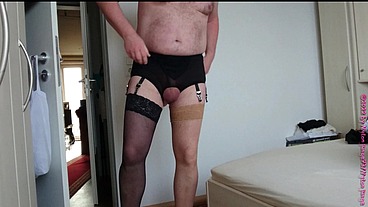 Welche Farbe der Nylons für das Kleid