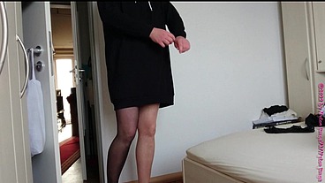 Welche Farbe der Nylons für das Kleid