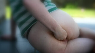 Masturbation, fisting, première fois, extérieur – des amateurs se font fister l'anus