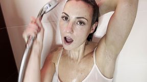 je me doigte sous la douche jusqu a l orgasme