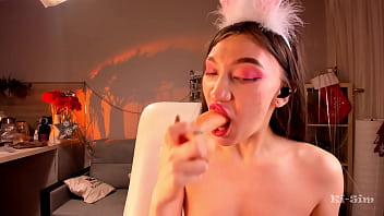 Ki-Sim pecks himself in the mouth with a dildo and is exhausted