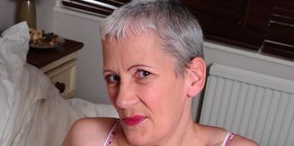 British housewife Fleur gets naked and tests out her new toy by working her trimmed pussy
