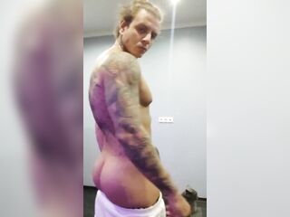 Домашнее соло-селфи, эротика от парня