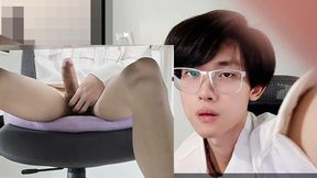 My chief actually took out his hefty fuckpole and ejaculated in front of his subordinates