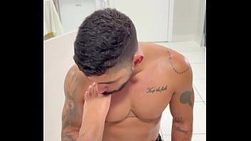 PASSIVINHO COLOCOU CALCINHA PRA MIM E ME SERVIU IGUAL UMA FEMEA OBEDIENTE.