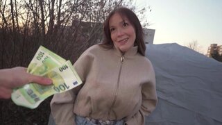 Babe from Venezuela is going to ride a fat cock in public