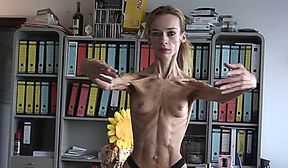 Anorexic Inna 22