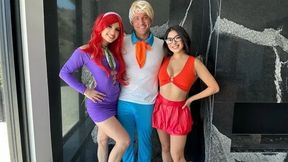Daphne and Velma Share Fred's Big Cock in Glasses Hunt