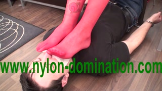 red nylons feet smelling