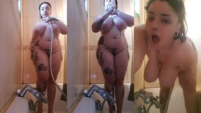 viens prendre une douche avec moi