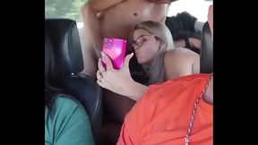 Realizei o fetiche do Corno, transar com outro macho dentro do carro enquanto ele dirige e filma tudo, sentei no pau e tomei todo leite do safado