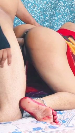 Indian desi Horny bhabi desparate for hardcore sex in saree   Clip 2