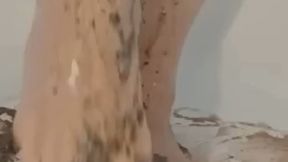 Sweet Cupcake Crush! Foot Fetish Fun with a Messy Squish