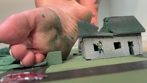 G5. I’m 400ft getting tinies to worship my dirty dry feet before smooshing them in their homes.