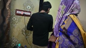 Sexy Indian Bhabhi Invites Her Lover for Sex While Husband