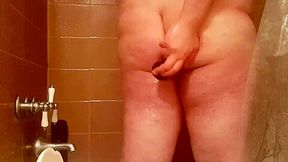 Fat boy booty shower